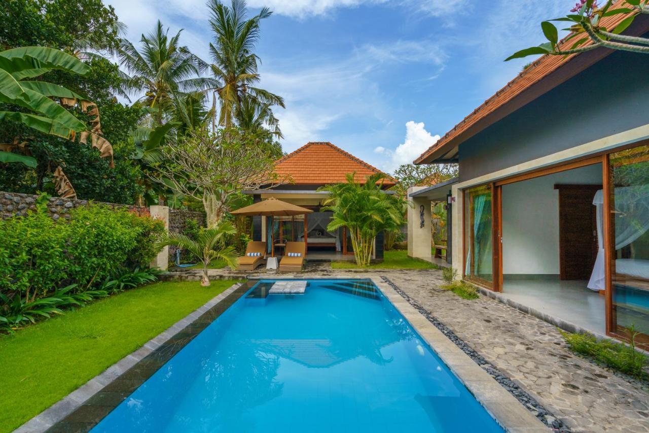 Hotel Coco Garden Kubutambahan  Exterior foto